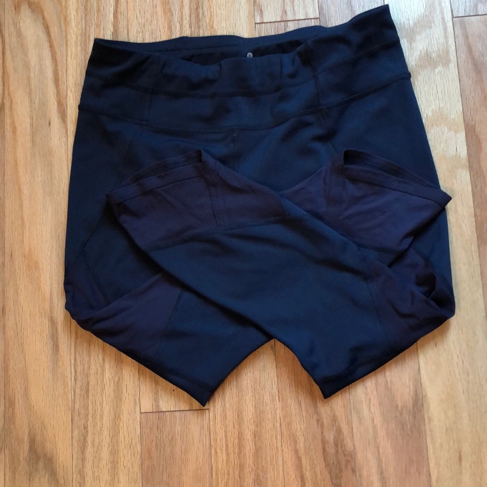 Lightly worn gel mesh sonar Athleta medium navy